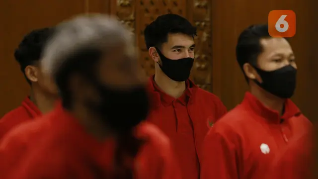 Foto: Cerianya Elkan Baggott Pamer KTP di Acara Pelepasan Timnas Piala AFF 2020 Menuju Pemusatan Latihan di Turki