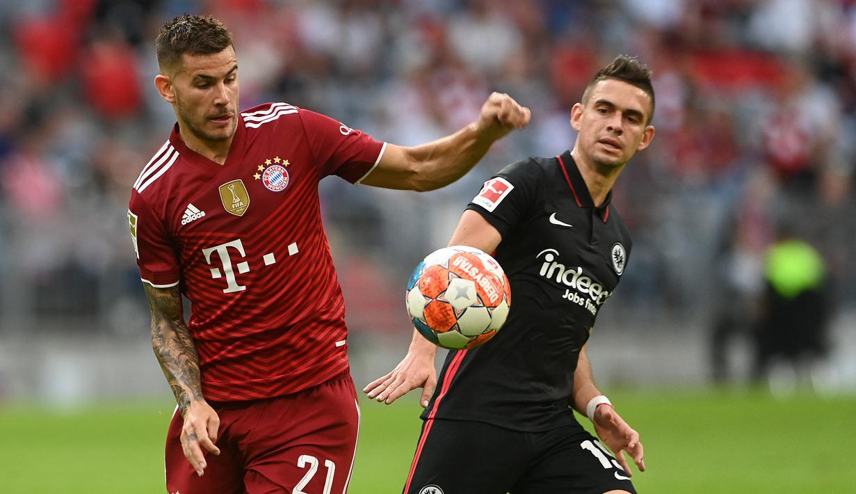 Eintracht Frankfurt. Bayern Munchen dikalahkan tamunya Eintracht Frankfurt di pekan ke-6 Bundesliga 2021/2022, 3 Oktober 2021 dengan skor 1-2. Meski unggul terlebih dahulu melalui Leon Goretzka, Frankfurt berhasil membalas dua gol melaui Martin Hinteregger dan Filip Kostic. (AFP/Christof Stache)