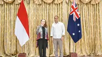 Wali Kota Surabaya Eri Cahyadi bersama Konsulat Jenderal (Konjen) Australia di Surabaya Fiona Hoggart. (Dian Kurniawan/Liputan6.com).