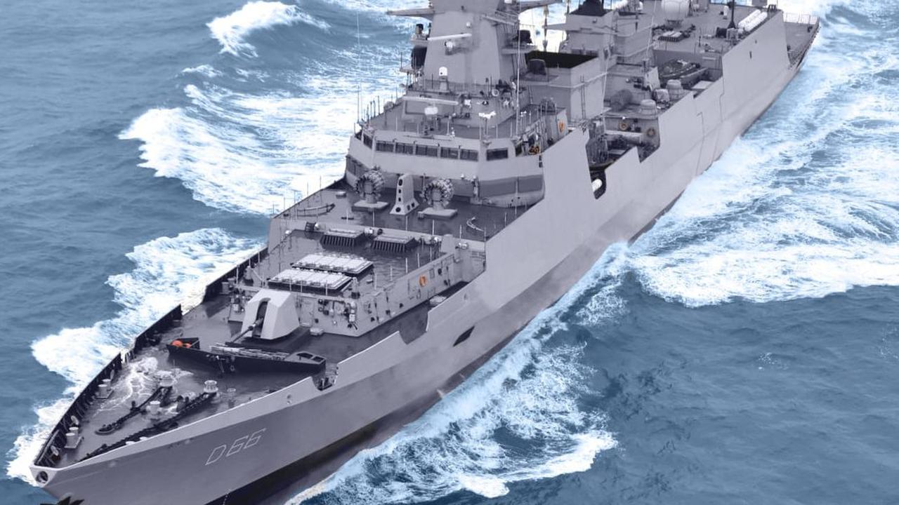 kapal perang india