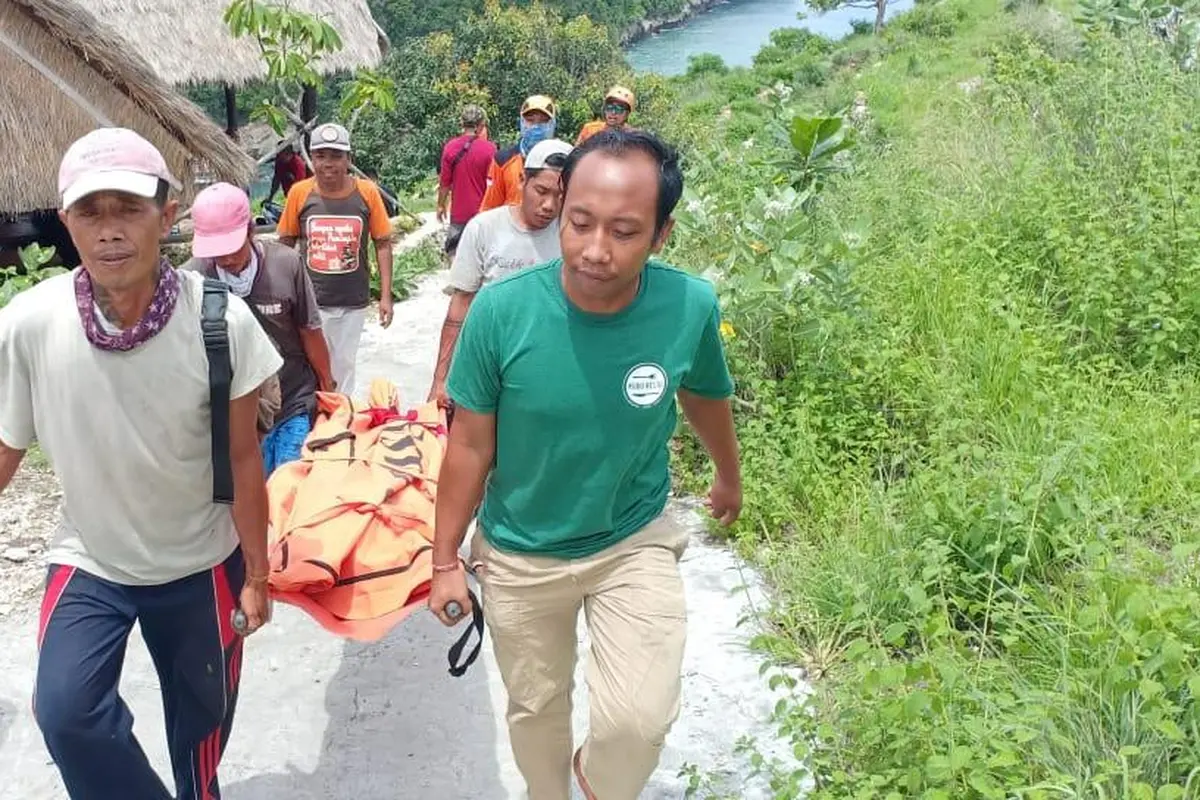 Turis Jepang tewas terjatuh ke laut saat menyisir batu di Nusa Penida