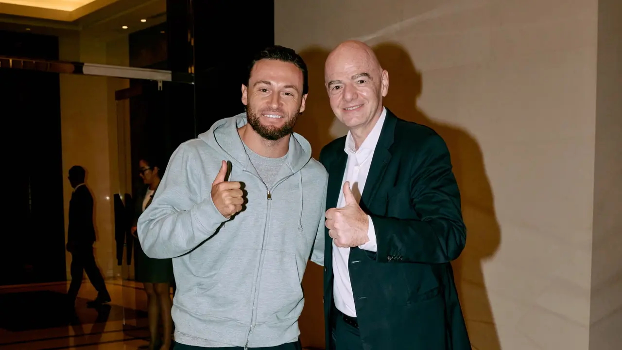 Marc Klok dan Gianni Infantino