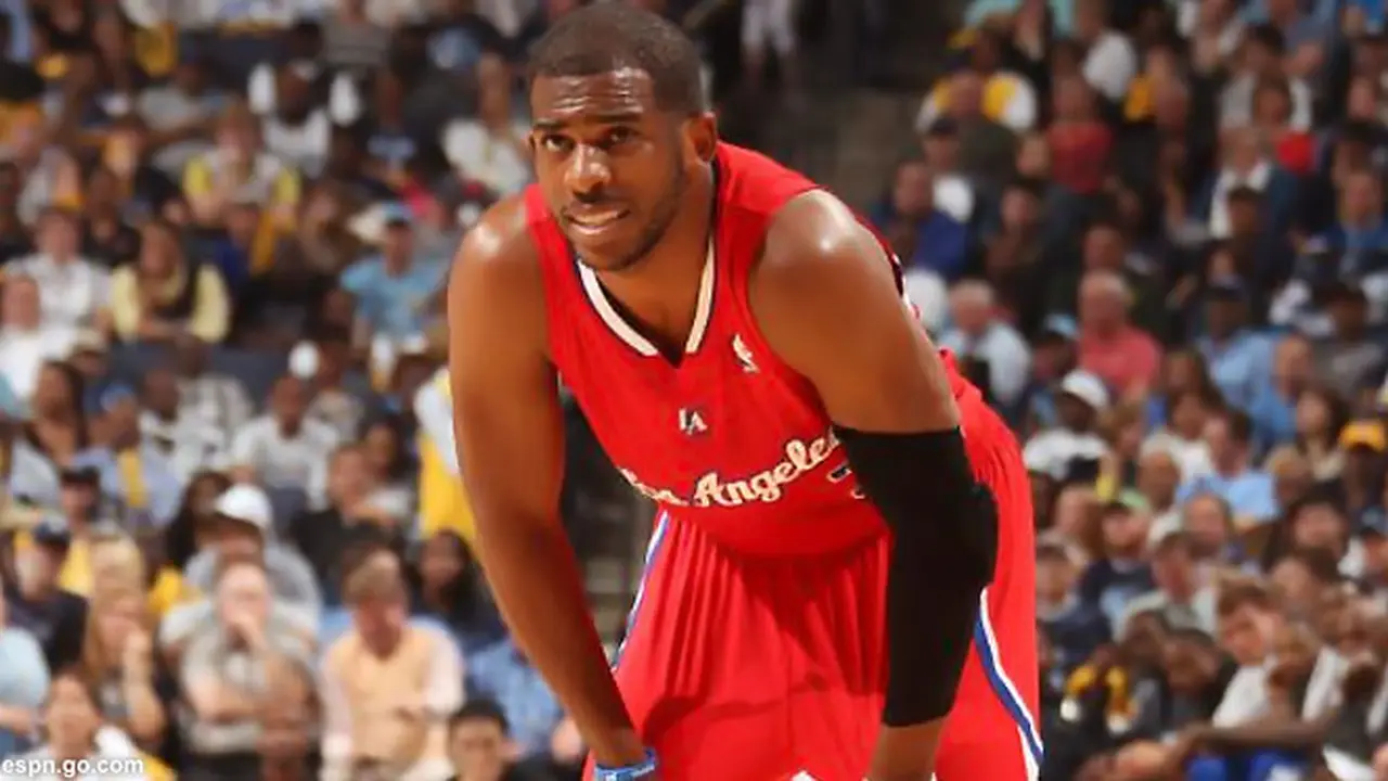 chris-paul-basket-130822c.jpg