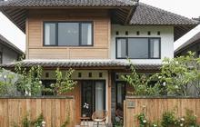 7 Ide Rumah Mungil Bergaya Mewah dengan Pagar Kayu Klasik, Memadukan Gaya dan Fungsi
