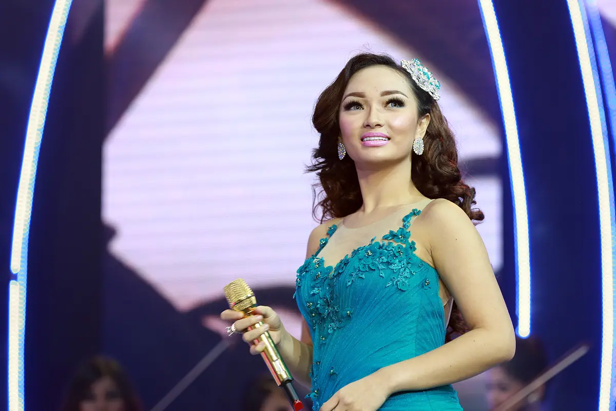 [Bintang] Zaskia Gotik