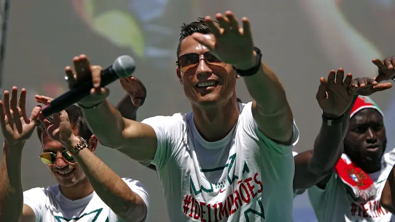 20160712- Cristiano Ronaldo Disambut Meriah-Reuters