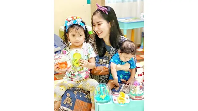 Beda Gaya 6 'Ratu' FTV Saat Asuh Anak, Jadi Ibu Idaman