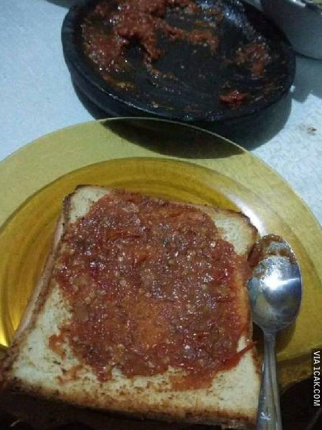 6 Potret Selai Roti Low Budget Ini Bikin Ngakak
