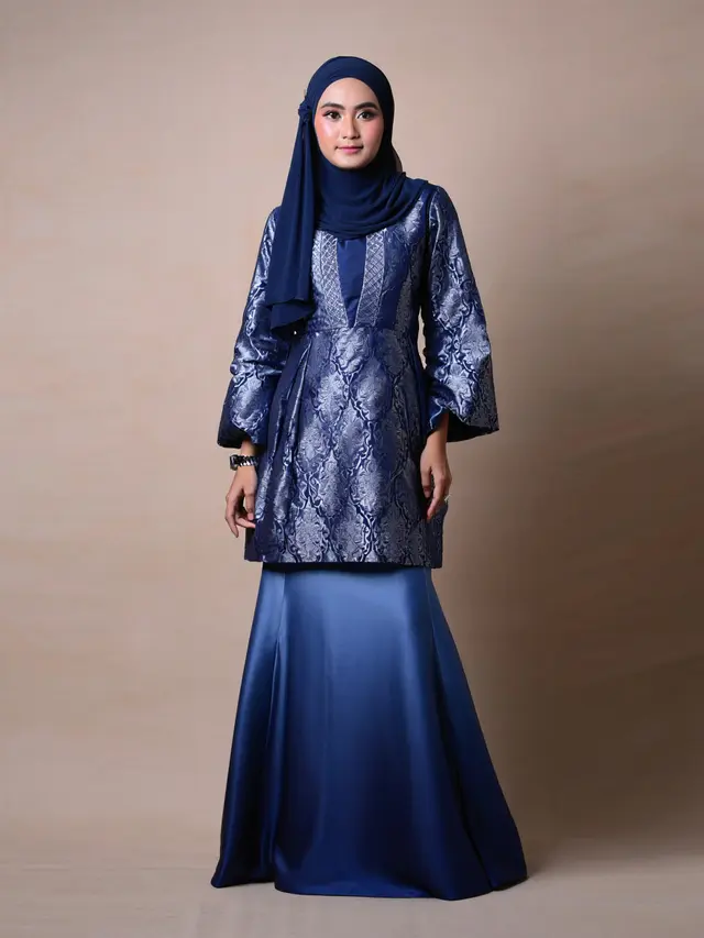 Gamis Biru Navy Kombinasi Brokat Silver