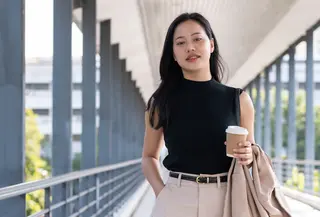 Cara yang tepat dalam menyikapi orang yang meremehkanmu./Copyright depositphotos.com/BongkarnGraphic