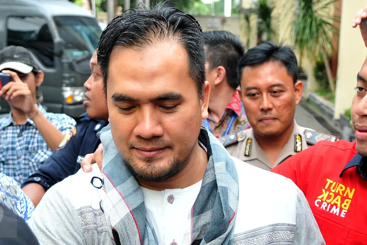 20160219-Muka Lega Saipul Jamil Usai Jalani Tes Urine di BNN