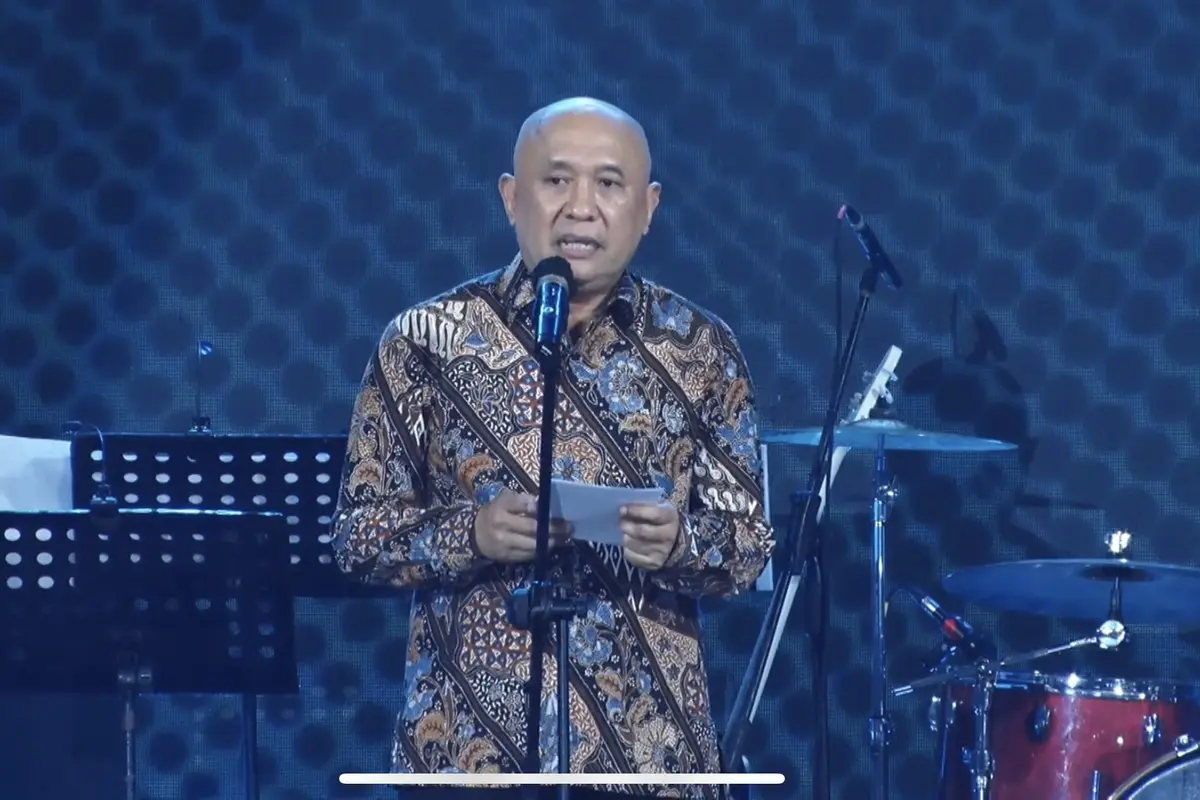 Menteri Koperasi dan UKM Teten Masduki membuka  pameran UMKM yang mengangkat tema Cerita Nusantara dari Indonesia untuk Dunia, di Istora Senayan, Jakarta. (Tira/Liputan6.com)