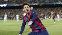 Lionel Messi melakukan selebrasi usai mencetak gol pertama untuk Barcelona (Reuters / Gustau Nacarino 