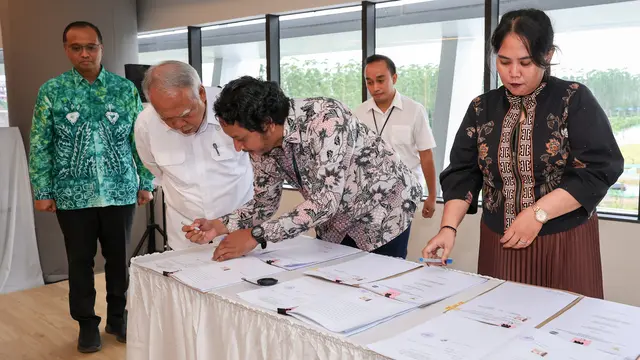 Otorita IKN menandatangani perjanjian kerja sama investasi dengan enam perusahaan swasta. (Dok OIKN)