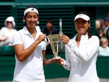 Tami Grende (kiri) berhasil menjadi juara ganda putri junior Wimbledon (Wimbledon.com)
