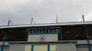 Suasana depan Stadion Sidolig yang merupakan kompleks tempat beradanya Mess Persib di Bandung, Jawa Barat, Senin (2/5/2016). (Bola.com/Vitalis Yogi Trisna)