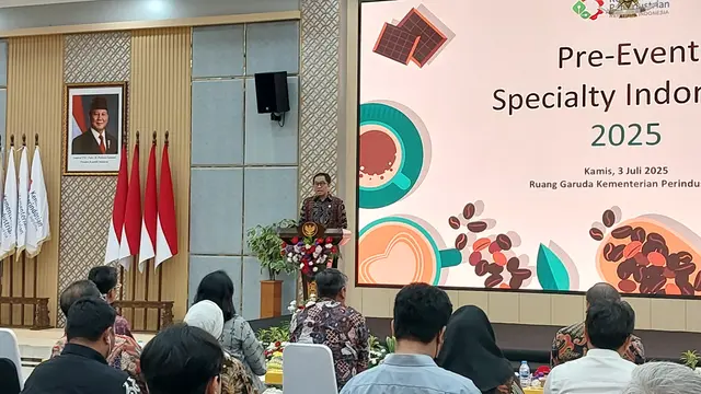 Wakil Menteri Perindustrian Faisol Riza saat pembukaan pre-event Specialty Indonesia 2025, di Kantor Kemenperin, Jakarta, Kamis (3/7/2025). (Foto: Liputan6.com/ Arief RH)