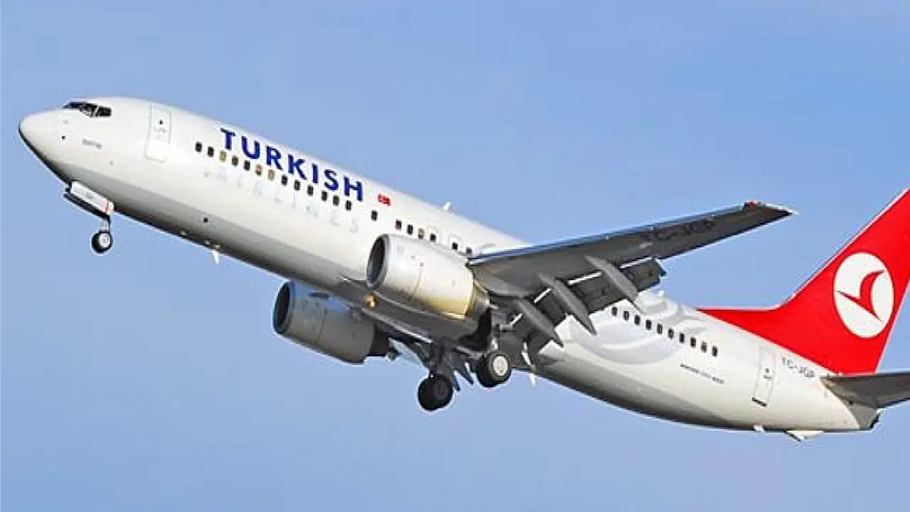 Horor Bom Mengintai, Turkish Airlines Putar Balik Mendarat