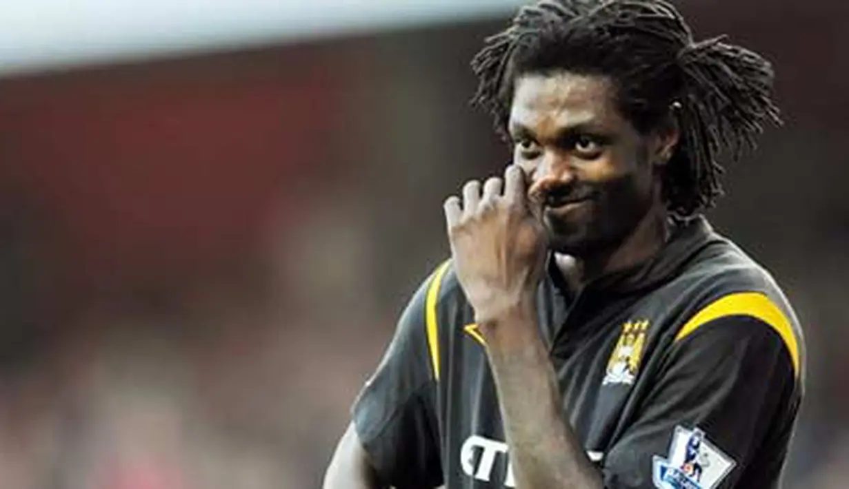 Gaya striker Manchester City asal Togo, Emmanuel Adebayor, di laga lanjutan Liga Premier melawan Arsenal di Emirates Stadium, 24 April 2010. Skor 0-0. AFP PHOTO / ADRIAN DENNIS