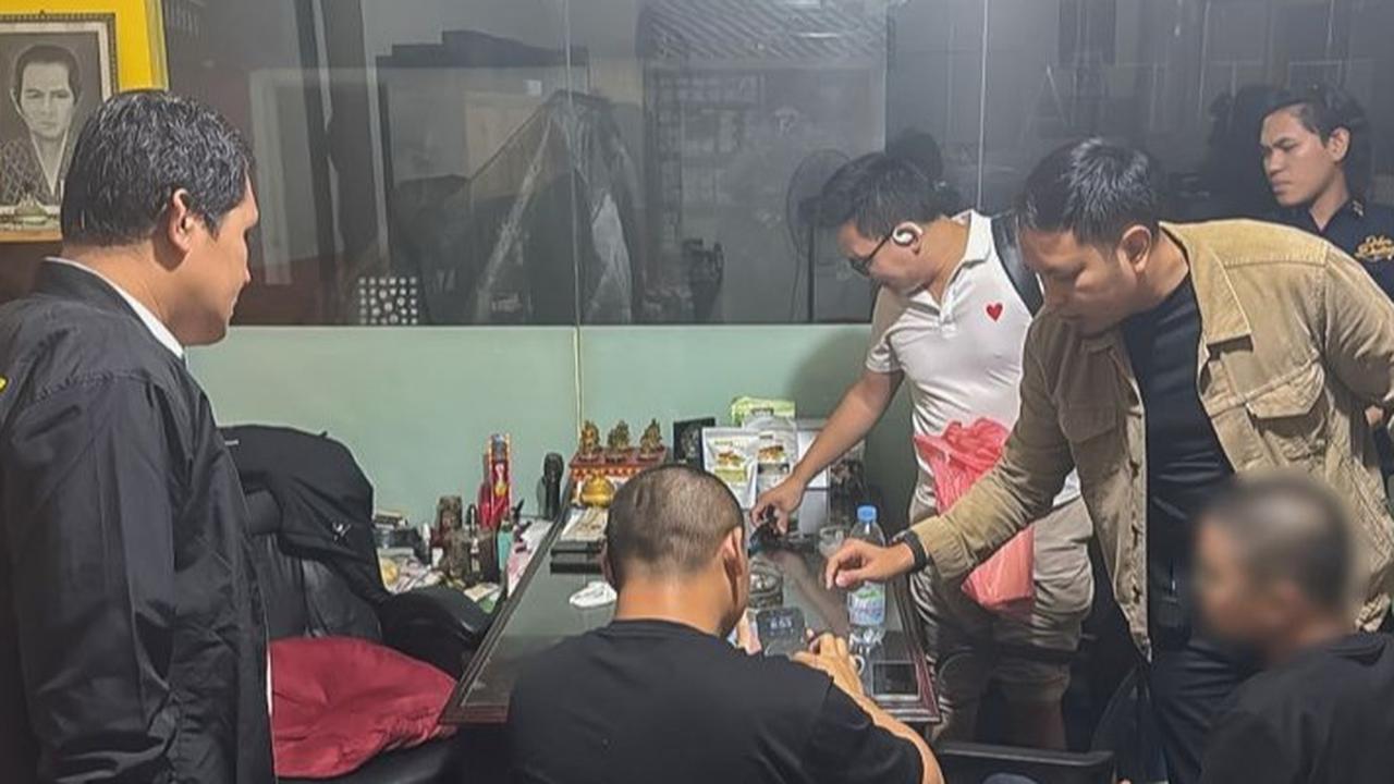VIDEO: Jenderal Polisi Tangkap WN Cina Pembuatan Konten TikTok Selipkan Uang di Paspor Suap Petugas Bandara