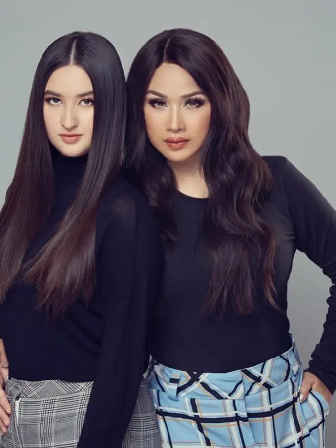 [Fimela] Titi DJ dan Stephanie Poetri