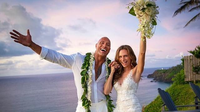 The Rock dan Lauren Hashian Menikah (Instagram/ therock)