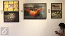 Sejumlah foto karya jurnalistik dari 26 fotografer peserta workshop dipajang saat pameran bertajuk Arkamaya di Galeri Foto Jurnalistik Antara, Jakarta, Selasa (5/4). (Liputan6.com/Immanuel Antonius)