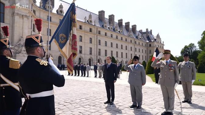 Prabowo Disambut Perdana Menteri Prancis, Hadiri Upacara Kenegaraan di Les Invalides