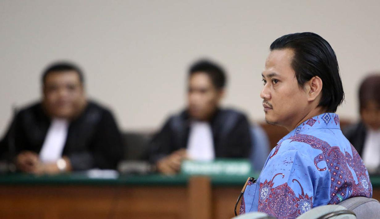 Nota keberatannya ditolak hakim, wajah Riefan Afrian terlihat lesu, Jakarta, (22/10/14). (Liputan6.com/Miftahul Hayat)