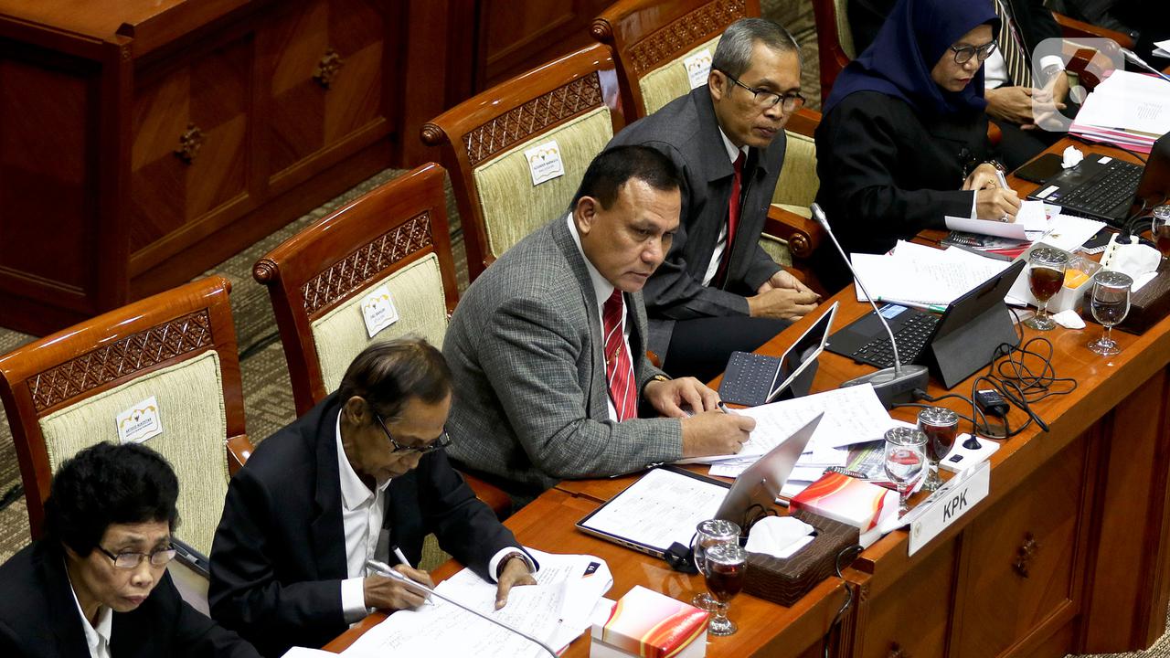 Pimpinan dan Dewas KPK Rapat Bersama Komisi III DPR
