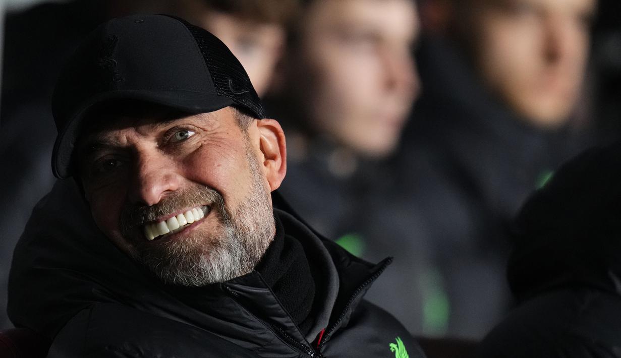Ekspresi bahagia pelatih Liverpool, Jurgen Klopp saat laga leg pertama 16 Besar Liga Europa 2023/2024 melawan Sparta Praha di Epet Arena, Praha, Republik Ceko, Jumat (08/03/2024) dini hari WIB. (AP Photo/Petr David Josek)