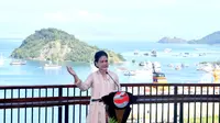 Ibu Negara Iriana Joko Widodo memperkenalkan soal Komodo kepada para pendamping pemimpin ASEAN saat perhelatan KTT ASEAN ke-42. (Liputan6.com/Muhammad Radityo Priyasmoro)