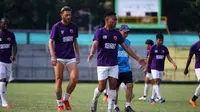 PSM saat latihan di Medan jelang melawan PSMS. (Bola.com/Abdi Satria)