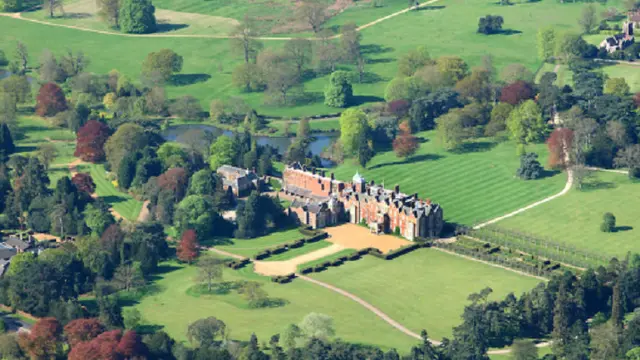 Sandringham House. (Dok. sandringhamestate.co.uk)