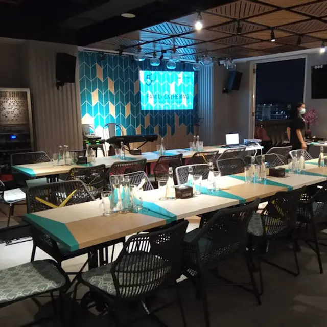 Roux Kitchen and Bar (GMaps/ Roux Kitchen and Bar)
