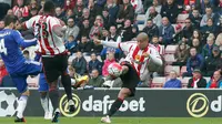 Wahbi Khazri gelandang serang Tunisia asal Sunderland berhasil mencetak gol spontan dengan tendangan geledeknya ke gawang Chelsea.