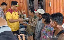 Polda Kalteng Salurkan Bansos dan Gelar Kerja Bakti di Lokasi Kebakaran Mendawai