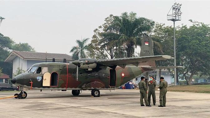 Ada 2 pesawat tambahan untuk perkuatan operasi Teknologi Modifikasi Cuaca/hujan buatan di Pekanbaru menangani kebakaran hutan dan lahan (karhutla) Riau. (Dok Badan Nasional Penanggulangan Bencana/BNPB)