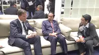 Perdana Menteri Belanda Mark Rutte, Presiden Jokowi, dan Menlu Retno LP Marsudi menggelar pertemuan di sela KTT Perubahan Iklim di Paris, Prancis, Senin (30/11/2015). (Setpres RI/Rusman)
