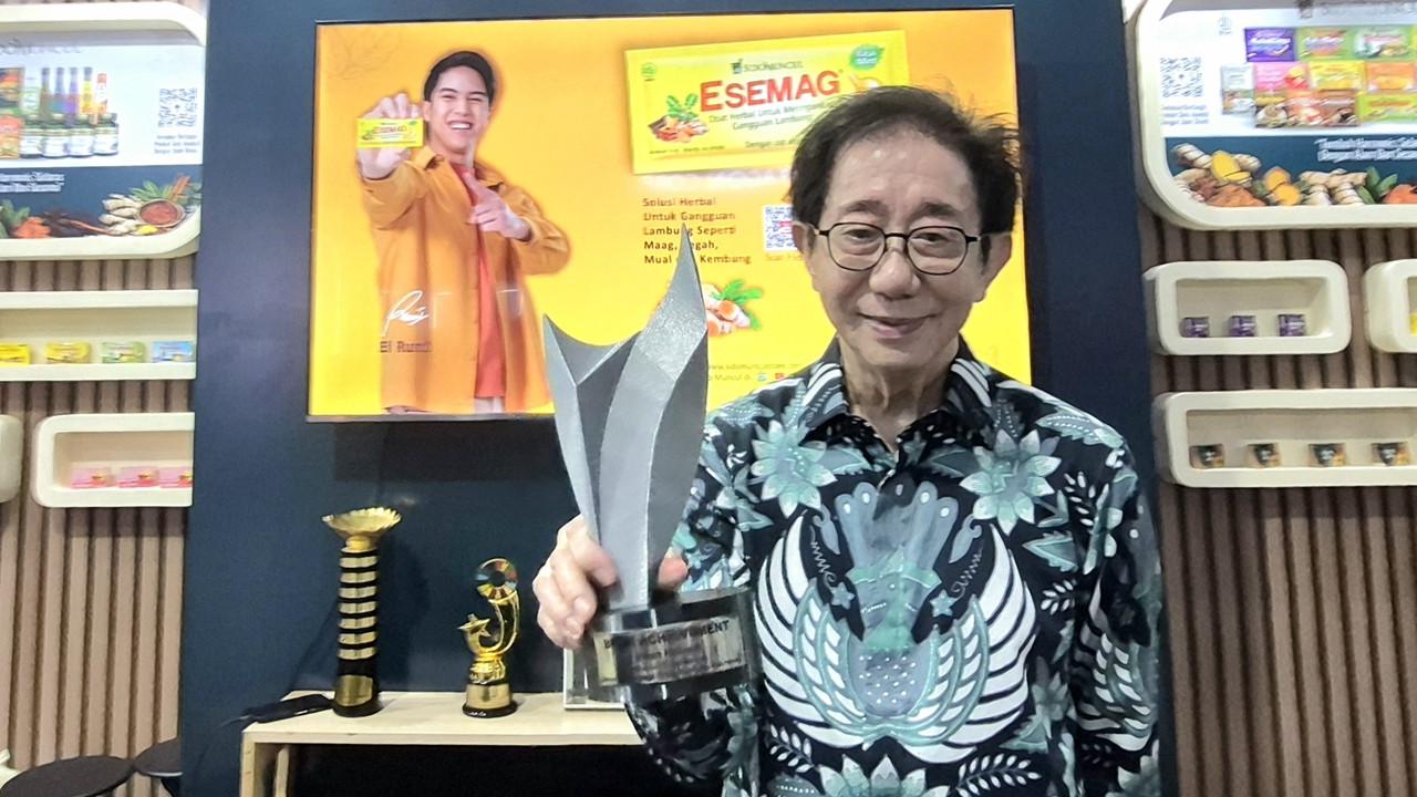 Sido Muncul Raih BPOM Achievement Award, Tegaskan Komitmen Jamu Ilmiah dan Aman