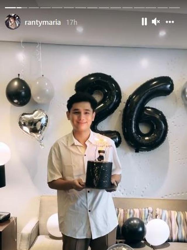 6 Momen Ulang Tahun Rayn Wijaya, Dapat Kejutan Manis dari Ranty Maria