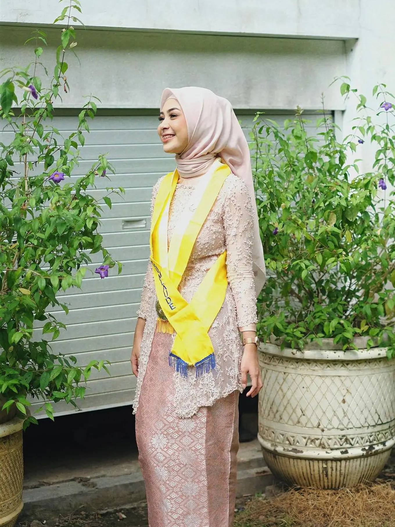 Padu Padan Kebaya dan Bawahan Songket Untuk Outfit Berhijab, dari