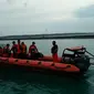 Operasi pencarian tim SAR Wakatobi terhadap salah seorang pemanah ikan yang menyelam di Pulau Runduma Wakatobi.(Liputan6.com/dok. SAR Kendari)