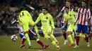Duel panas terjadi di leg kedua perempat final Copa del Rey antara Atletico Madrid melawan Barcelona, Spanyol, Kamis (29/1/2015). (AFP Photo)