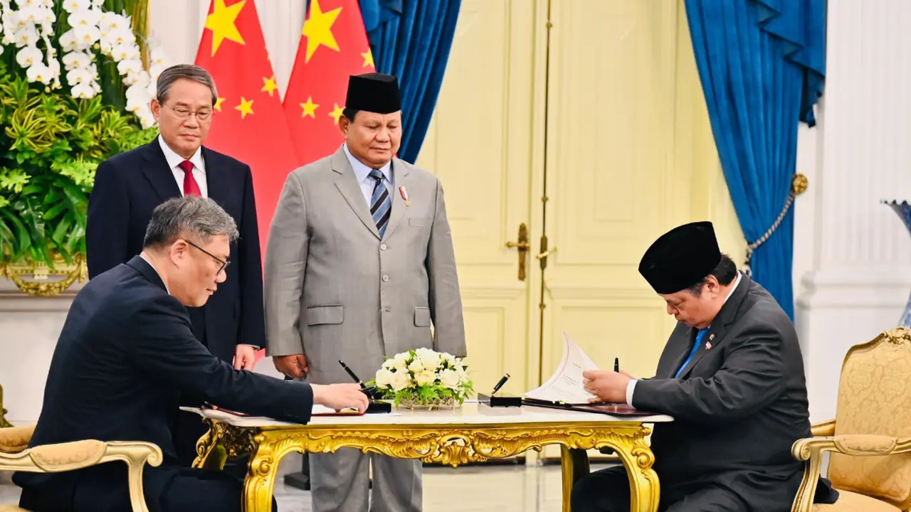 Penandatanganan dua MoU strategis yang disepakati berada di bawah koordinasi Kementerian Koordinator Bidang Perekonomian. (Foto: ekon.go.id)