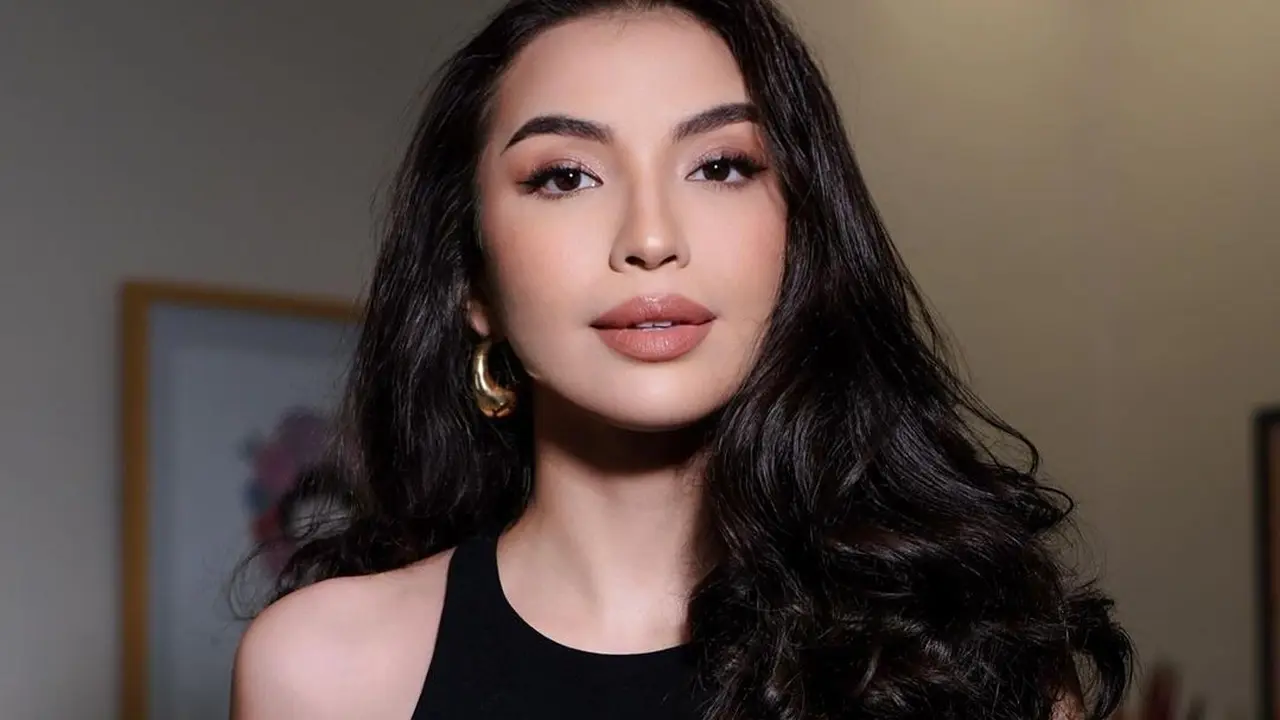 Potret Terbaru Manohara Ikuti Tren Latte Makeup Look, Stunning!