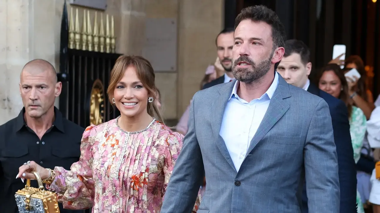Jennifer Lopez dan Ben Affleck di Paris