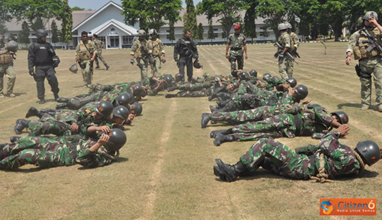 Citizen6, Surabaya: Adapun Diktaifib Marinir akan menempuh pendidikan selama delapan bulan dipersiapkan untuk melaksanakan tugas pengintaian dan penyelidikan dalam operasi amfibi maupun operasi lainya melaui darat laut dan udara. (Pengirim: Penkobangdikal
