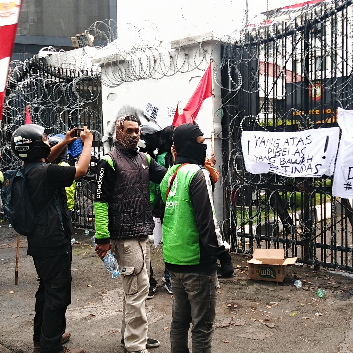 Demo Ojol dan Mahasiswa di DPRD Jabar