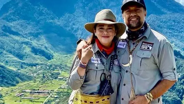 Pasangan artis memilih menikah di luar negeri karena berbeda agama (Foto: Ari Sihasale dan Nia Zulkarnaen/Instagram)